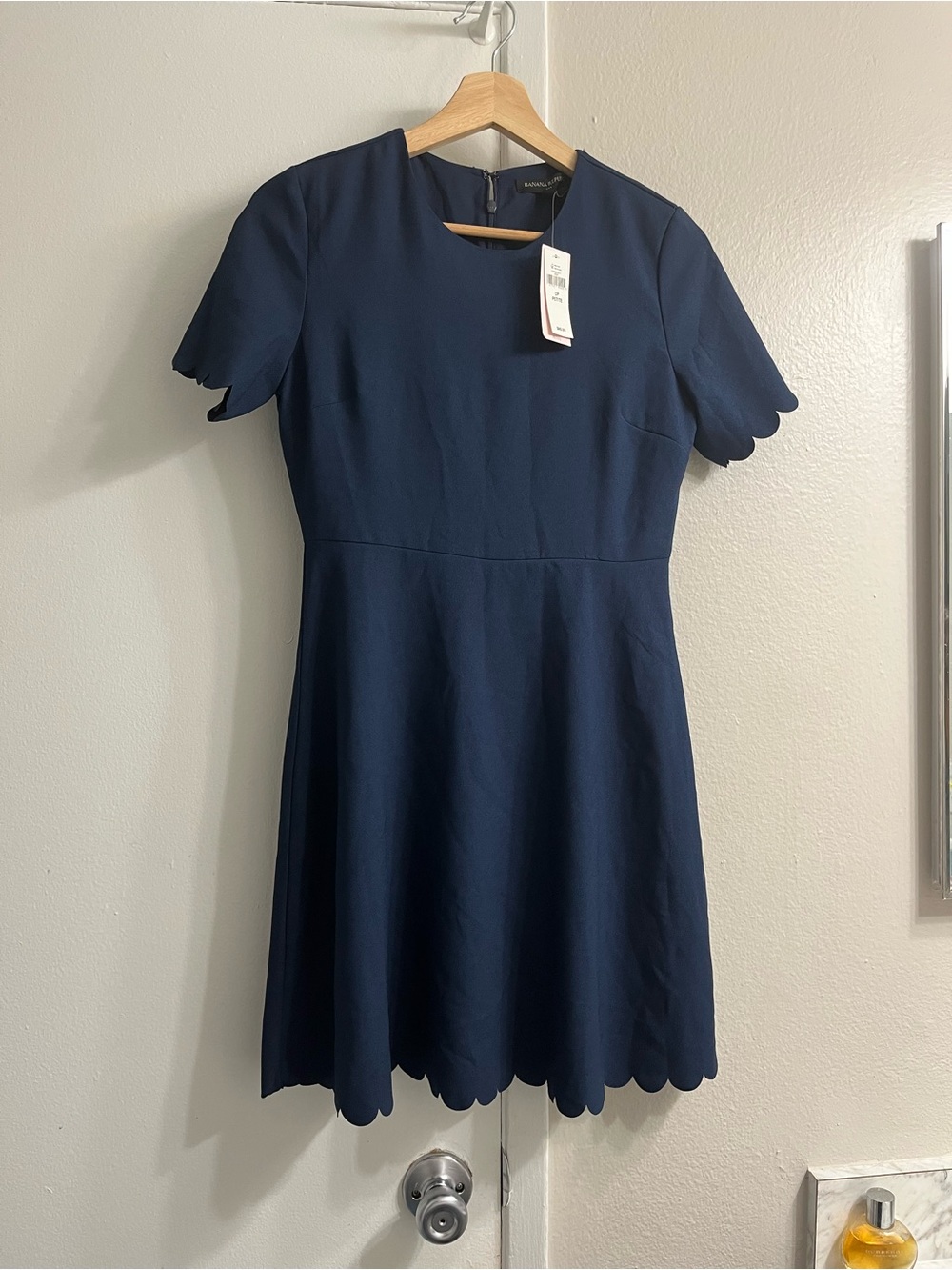 Banana Republic Navy Scallop-Edge Short Sleeve Dress petite